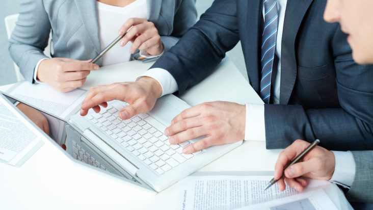 SNSアフィリエイトはなぜ初心者でも気軽に稼げるのか?ブログ・サイト型と徹底比較!